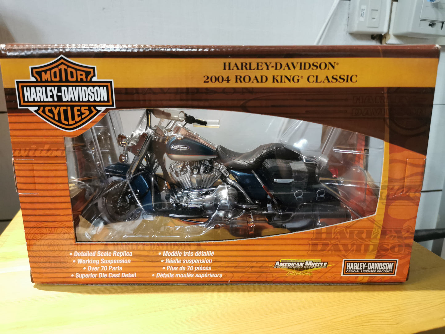 Harley Davidson 2004 Road King Classic 10 Series